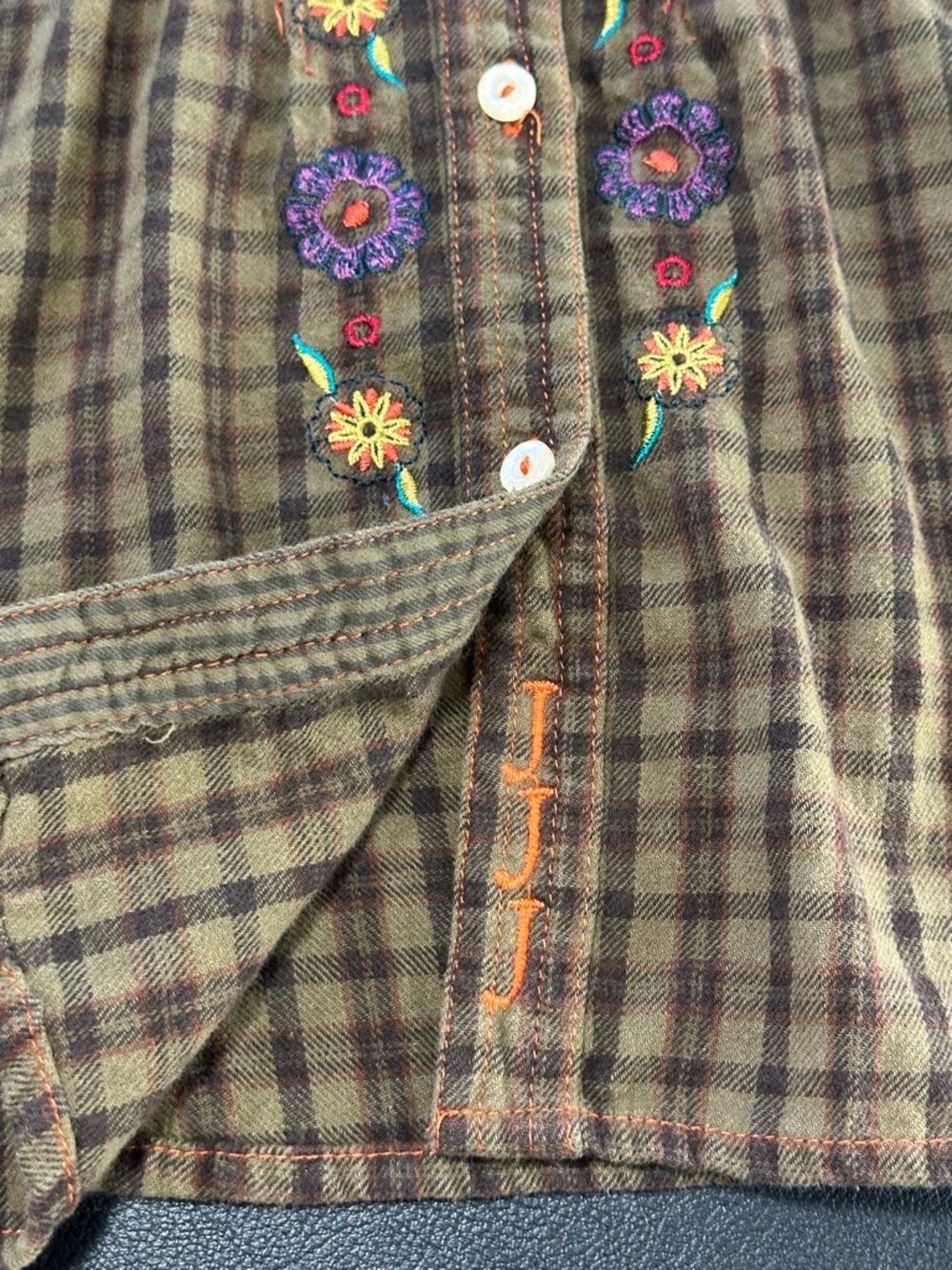 🌼 3J Workshop Embroidered Plaid Flannel Shirt M 🌸 Boho Western Vibes - Picture 4 of 9